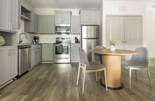 Paw Creek Apartamento | Northlake Apartments By Landing