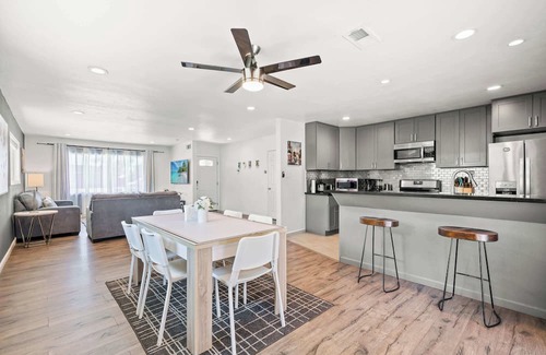 Walnut Valley Casa | Spacious Family Friendly House in Central Location