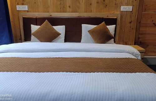 Bhatwari Casa | Harsil apple homestay