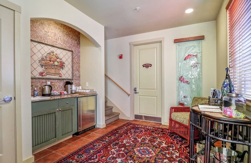 Winslow Hotel | The Eagle Harbor Inn