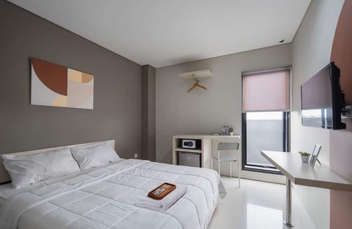 Binong Hotel | Cove Wanadu