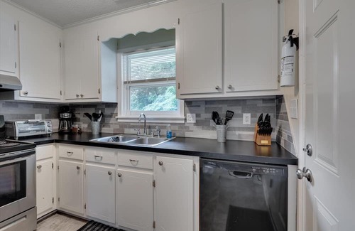 Durham Apartamento | Duke Ramp Champ 3br 3 Bedroom Apts by Quantum Suites