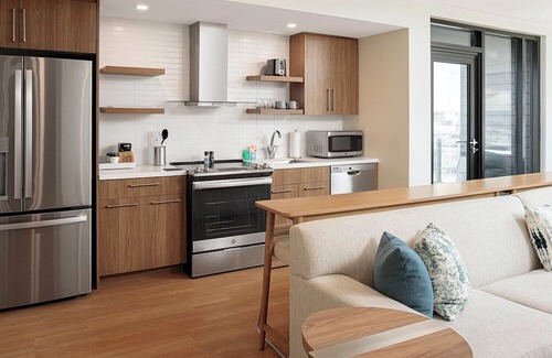 Bridle Trails Condominio | Simple Apartment