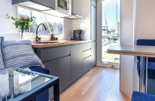Sausalito Alquiler De Eote | Modern Luxury Floating 2bd/1ba Boat Home in Scenic Sausalito - Walk to Downtown!