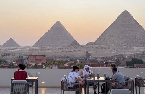Al Haram Casa | Charming Hotel with Stunning Panorama View of the Great Giza Pyramids,