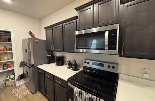 Forney Casa | Charming 3-bedroom house with WiFi and AC in Forney