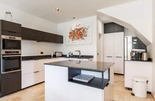 La Roche-Guyon Cabaña | Gite La Roche-Guyon, 4 bedrooms, 8 persons