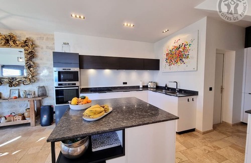 La Roche-Guyon Cabaña | Gite La Roche-Guyon, 4 bedrooms, 8 persons