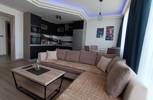 Skopje Region Apartamento | 18th Floor Secure Luxury Condo With Pool & Fitness Included In Price