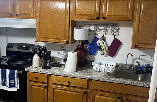 Beaver Hills Casa | Charming 1-bedroom in a house with utility included New Haven/Yale University