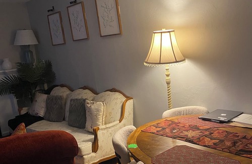 Beaver Hills Casa | Charming 1-bedroom in a house with utility included New Haven/Yale University