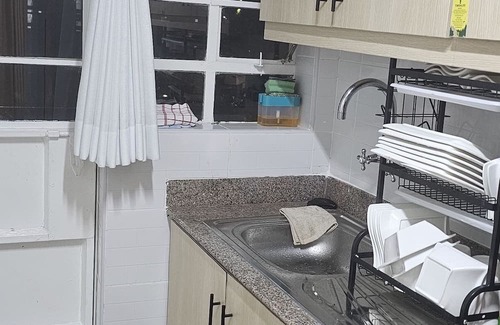 Central Southwest Casa | Alpine Home Charming 2-bedroom house in awesome Houston with AC, WiFi