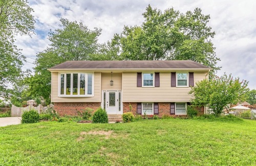 Centreville Casa | Spacious Modern 3-bedroom house in charming Centreville with WiFi