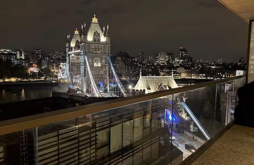 Riverside Apartamento | Large Nice Direct Views Tower Bridge Sleeps 8