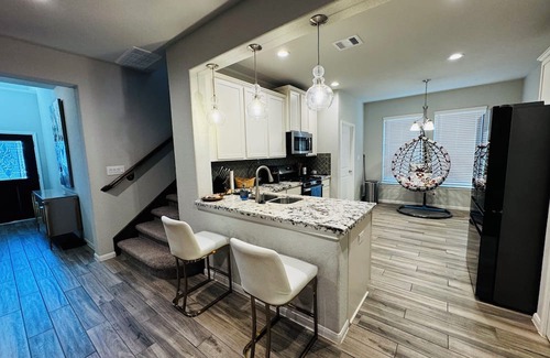 Clodine Casa | Stay with Sesan at Bella Terra Home 1nRoom in Richmond, TX