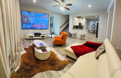Clodine Casa | Stay with Sesan at Bella Terra Home 1nRoom in Richmond, TX