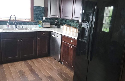 Hamilton Casa | Charming 4-bedroom house with AC and WiFi in Hamilton