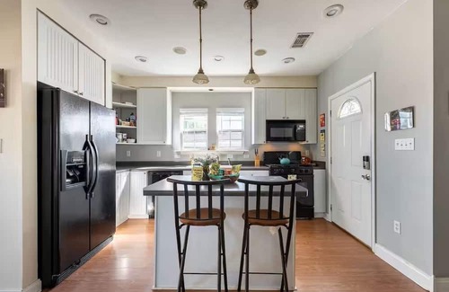New Orleans Casa | Charming Shotgun-Style Home: Your Perfect New Orleans Getaway Awaits