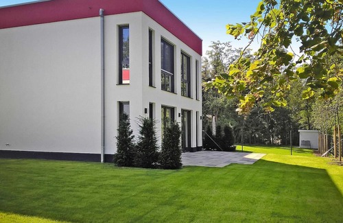 Gartenstadt Apartamento | Apartment in Strausberg Near Straussee Lake