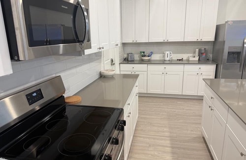 Southside Casa | Extremely Clean 3 bedroom house with AC & WiFi in San Antonio close to downtown!