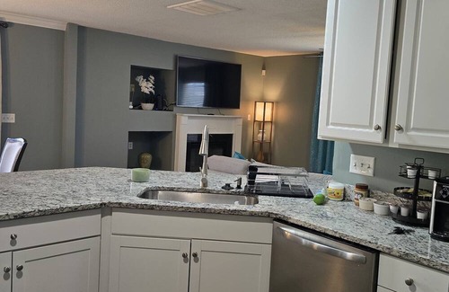 Paw Creek Casa | Charming King-bed Suite near uptown Charlotte and CLT airport