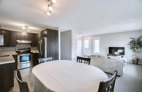 Gatineau Apartamento | Charming apartment, centrally located/Charmant appartement, proche de tout.