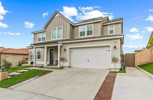 Canyon Country Casa | Affordable, Gated, Luxury, Views!