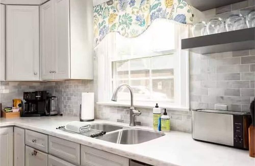 Dilworth Casa | 4BR Dilworth Charmer | Pool | Gym -SouthEnd/Uptown