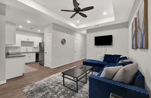 Barker Casa | Modern, Newly Built 2 Bed, 2 Bathroom, WD Home!