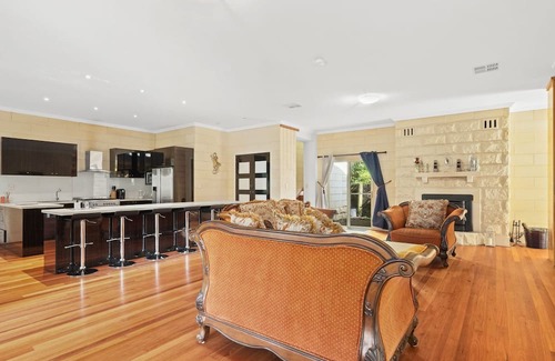 Central Coast Casa | Castle in the Meadow