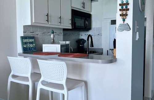 Sardinera Apartamento | Lovely Oceanfront Retreat with Stunning Views