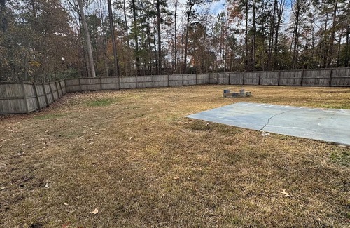 Moncks Corner Casa | Spacious 5-bedroom house in fabulous Moncks Corner w pool table game room & WiFi