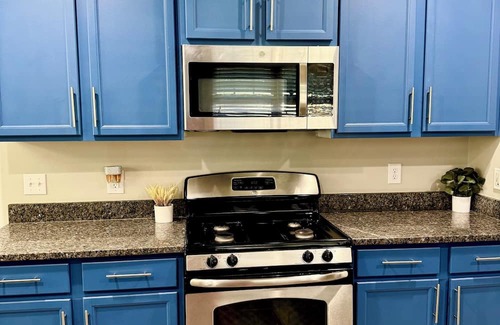 Moncks Corner Casa | Spacious 5-bedroom house in fabulous Moncks Corner w pool table game room & WiFi