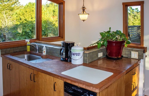 Point Reyes Station Casa | 2 Story House with Nature Views 5-min Walk to Downtown Point Reyes