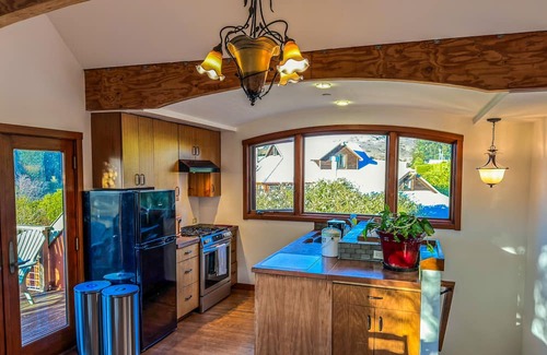 Point Reyes Station Casa | 2 Story House with Nature Views 5-min Walk to Downtown Point Reyes