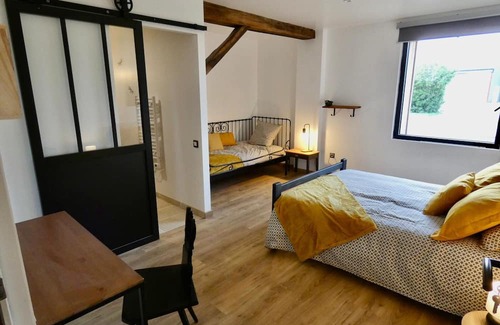 Lion-en-Sullias Cama Y Desayuno | Guestroom Lion-en-Sullias, studio flat, 3 persons