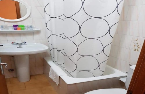 Luarca Casa | Room-welcoming Double Room With Private
