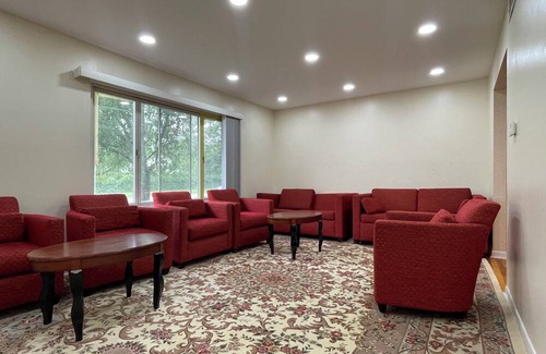 Farmington Hills Villa | Beautiful Farmington Hills Home