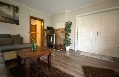 Marburg Apartamento | Marburg Apartment relaxed Erwin in a quiet location on the edge of the forest with balcony