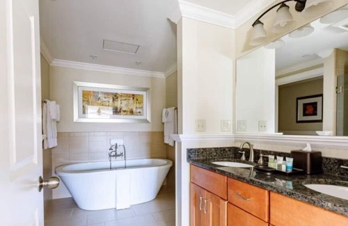 Lincoln Complejo | Discover New England Charm at South Mountain Resort -1 Bedroom