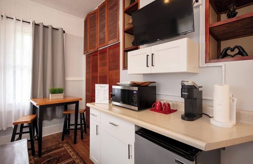 Volcano Apartamento | Aloha Junction Guesthouse suites, Stay and explore Kilauea Volcano