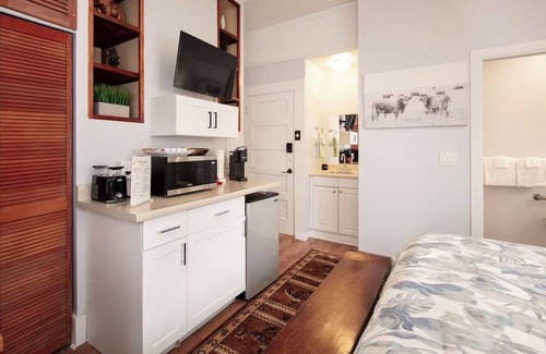 Volcano Apartamento | Aloha Junction Guesthouse suites, Stay and explore Kilauea Volcano