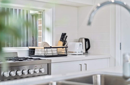 Leppington Casa | Leppington Two-Level 4Br near Village & Woolworthsn