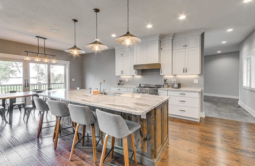 Cicero Casa | Steps From Oneida Lake: Spacious Gem w/Game Room!