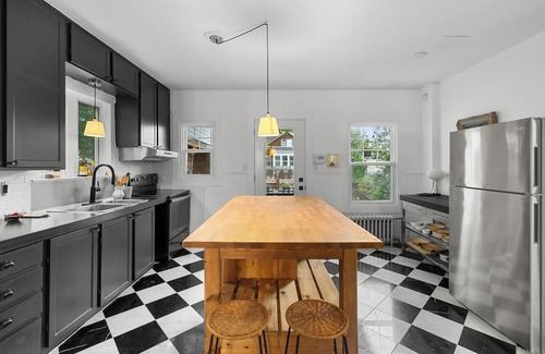Vieux-Limoilou Casa | Rurality in the Hearth of the City (Free parking, 15 min from Old Qc)