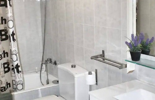 Tarragona Apartamento | Italia -Triple Room with Private Bathroo