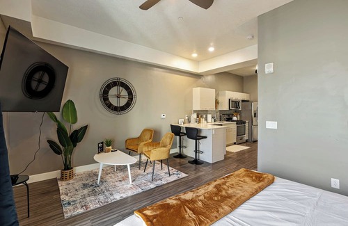 Downtown Salt Lake City Apartamento | MetroZen Penthouse Studio/Pool/Hot tub/Gym/Free Parking/King Bed