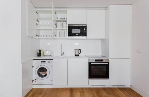 Alto do Pina Apartamento | Blueground | Areeiro, w/d, a/c, swimming pool