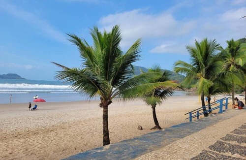 Tombo Apartamento | Rest 100m from Tombo Beach, pet friendly with WI-FI