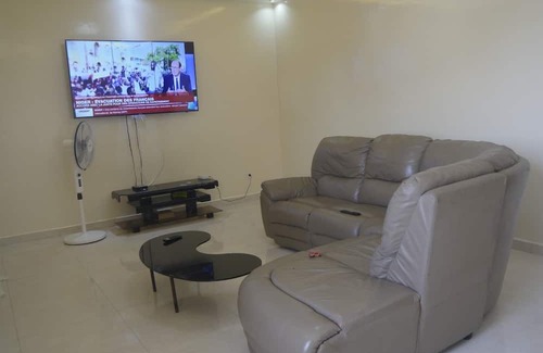 St. Louis Apartamento | Chez Mamanta StLouis apt 2 rooms Furnished For Business or Private Stays